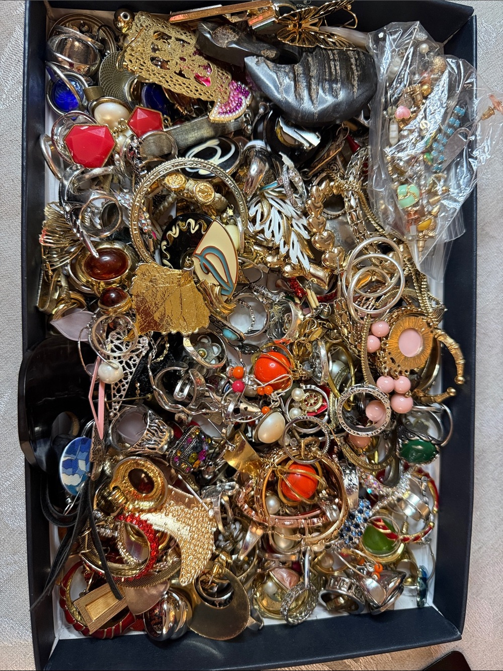 Pile Of Jewelry! More Than 2 Pounds!